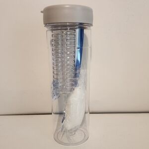 Brand New Hikin Infuser Water Bottle Silver/Grey